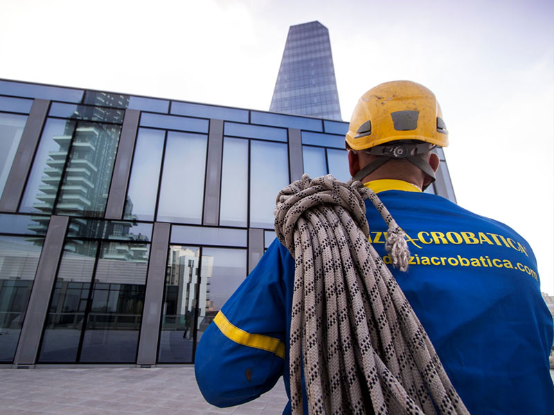 LAVORARE NELL’EDILIZIA ACROBATICA CORSI: QUANTO CONTA LA TUA FORMAZIONE