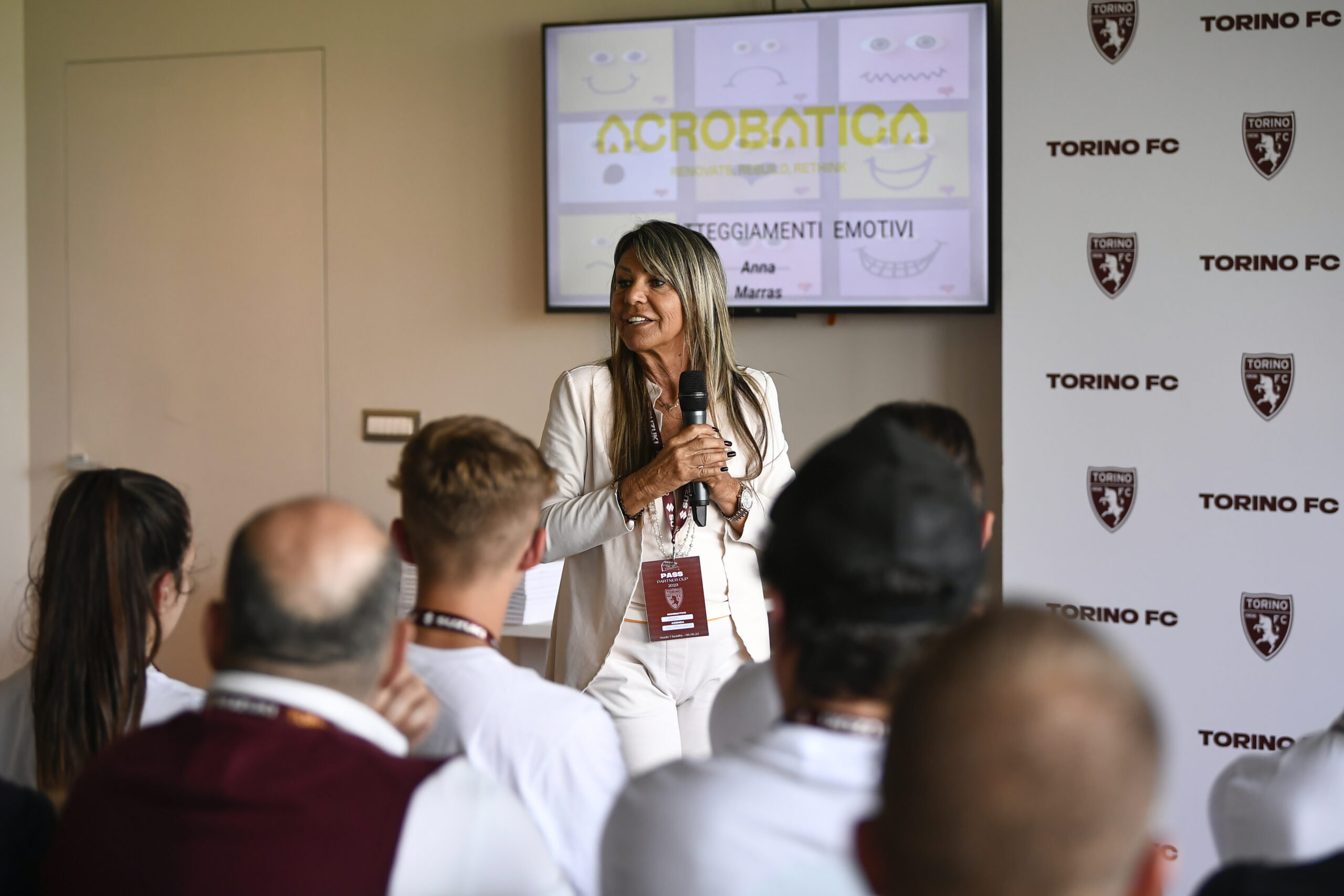 Team Building e Partner Cup, un giorno allo Stadio Filadelfia di Torino con Acrobatica